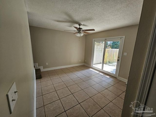 6303 Harvard Ct, Pensacola, FL 32504