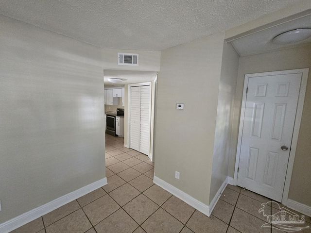 6303 Harvard Ct, Pensacola, FL 32504