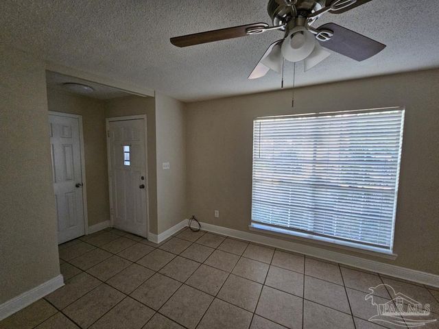 6303 Harvard Ct, Pensacola, FL 32504