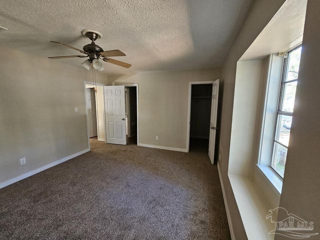 6303 Harvard Ct, Pensacola, FL 32504