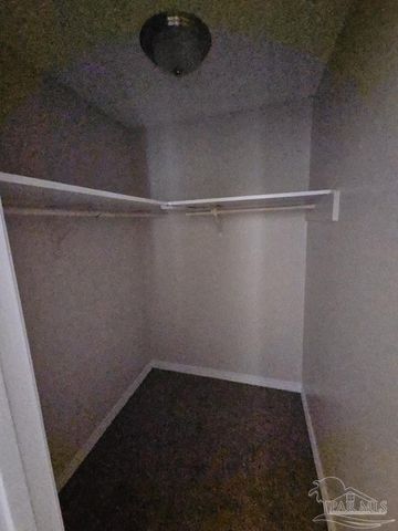 6303 Harvard Ct, Pensacola, FL 32504