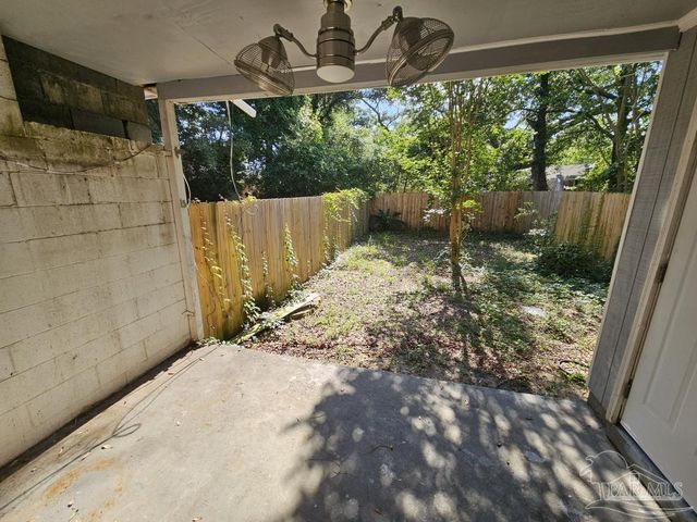 6303 Harvard Ct, Pensacola, FL 32504