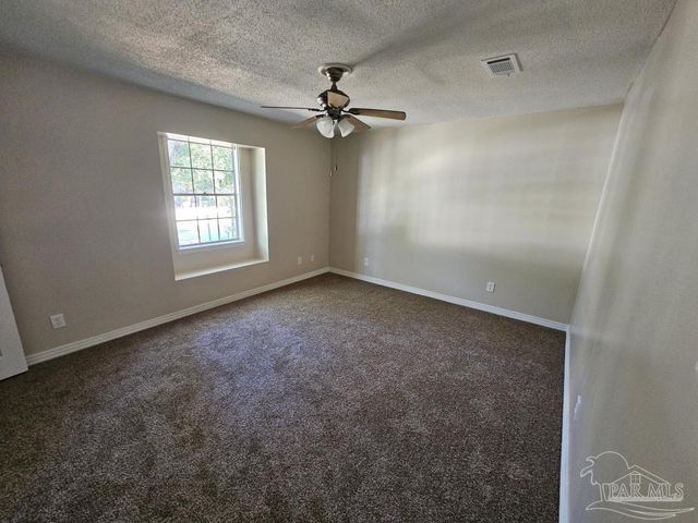 6303 Harvard Ct, Pensacola, FL 32504