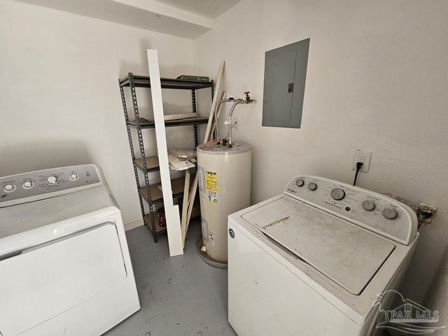 6303 Harvard Ct, Pensacola, FL 32504