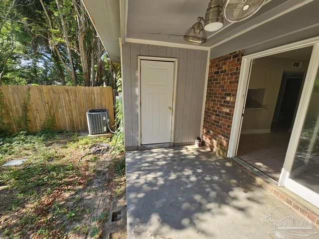 6303 Harvard Ct, Pensacola, FL 32504