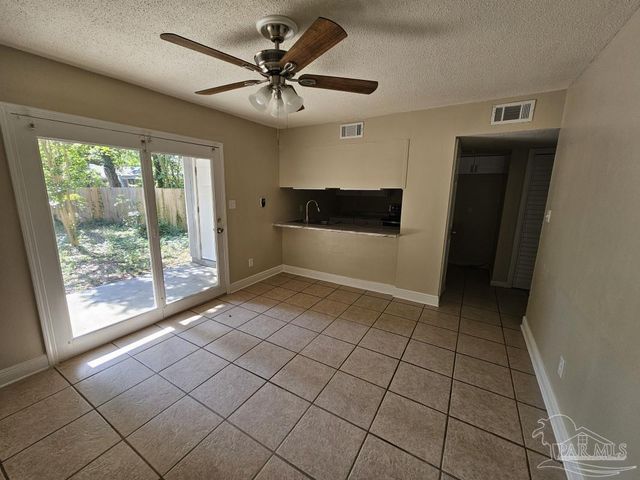 6303 Harvard Ct, Pensacola, FL 32504
