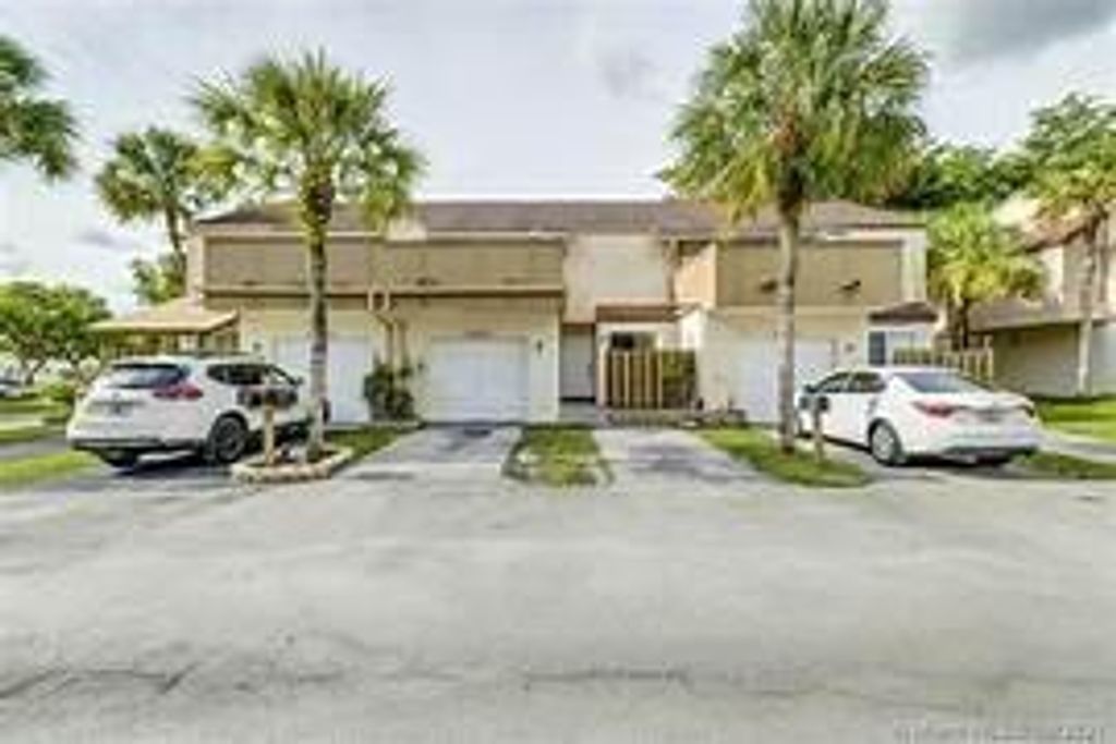 8205 NW 9th Ct 1, Plantation, FL 33324