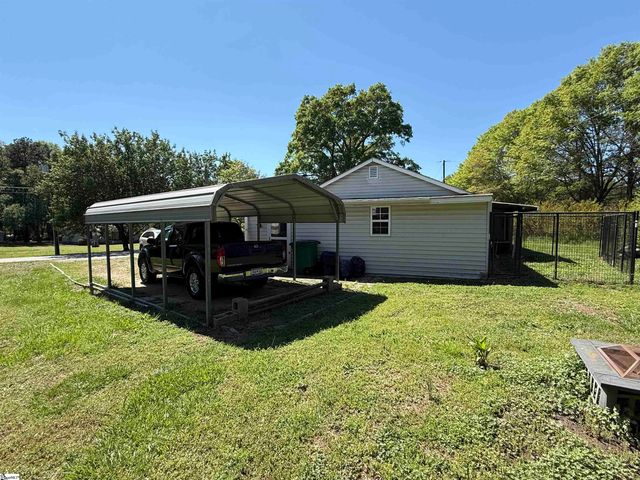 615 Taylor Street, Central, SC 29630