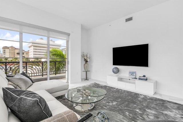 155 E Boca Raton Road 303, Boca Raton, FL 33432