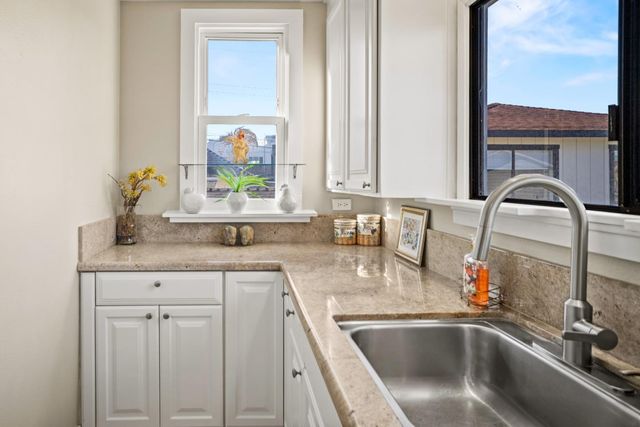 218 14th Street, Pacific Grove, CA 93950