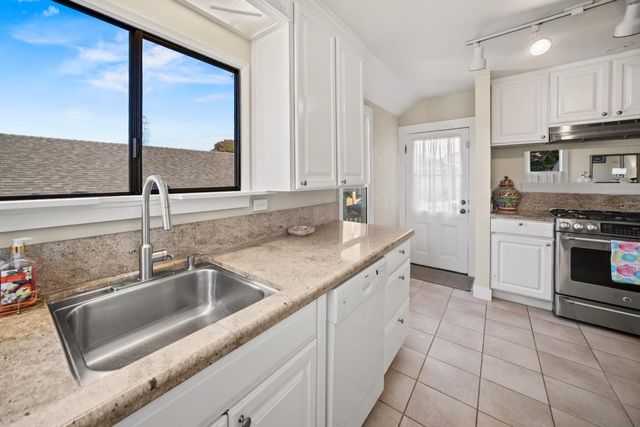 218 14th Street, Pacific Grove, CA 93950