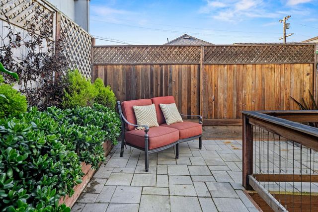 218 14th Street, Pacific Grove, CA 93950