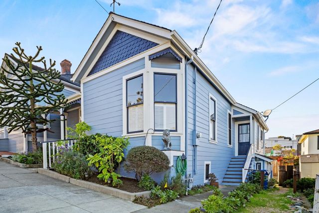 218 14th Street, Pacific Grove, CA 93950