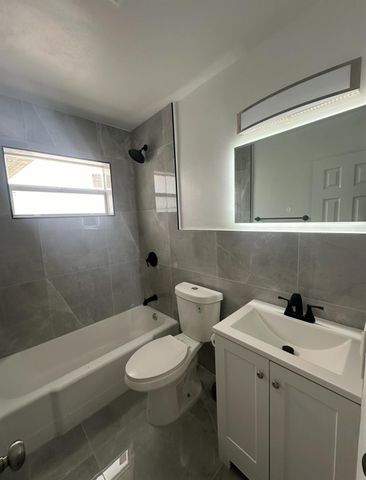 1636 Wilson St, Hollywood, FL 33020