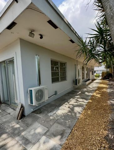 1636 Wilson St, Hollywood, FL 33020