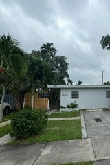 1636 Wilson St, Hollywood, FL 33020