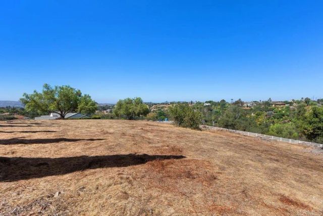 Linda Vista Terrace, Fallbrook, CA 92028
