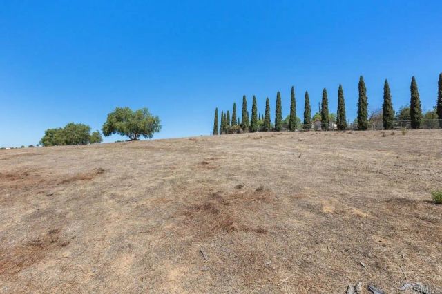 Linda Vista Terrace, Fallbrook, CA 92028