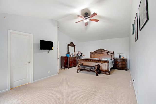 663 Huntington Boulevard, West Dundee, IL 60118