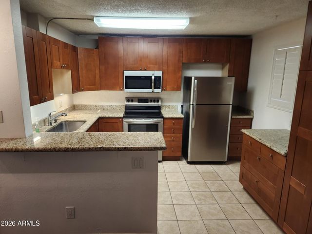 3230 E PINCHOT Avenue 3, Phoenix, AZ 85018