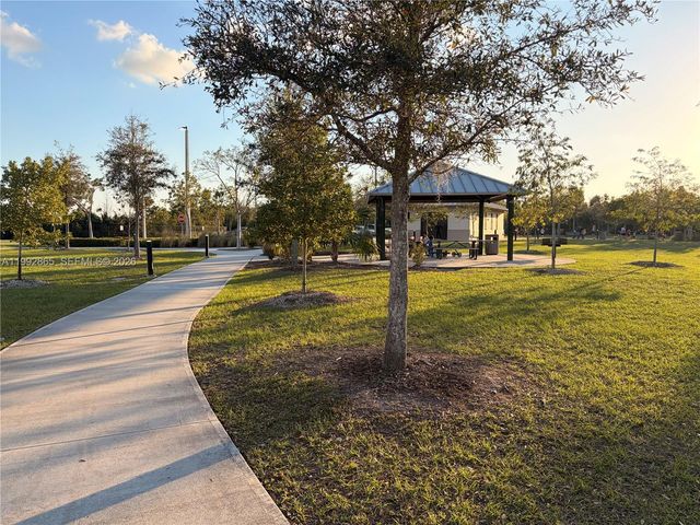 14738 SW 22nd Ter, Miami, FL 33185