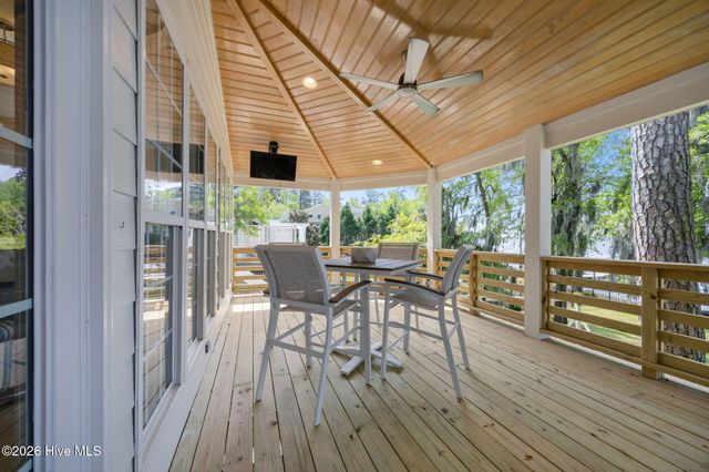 127 Riverview Drive, Washington, NC 27889