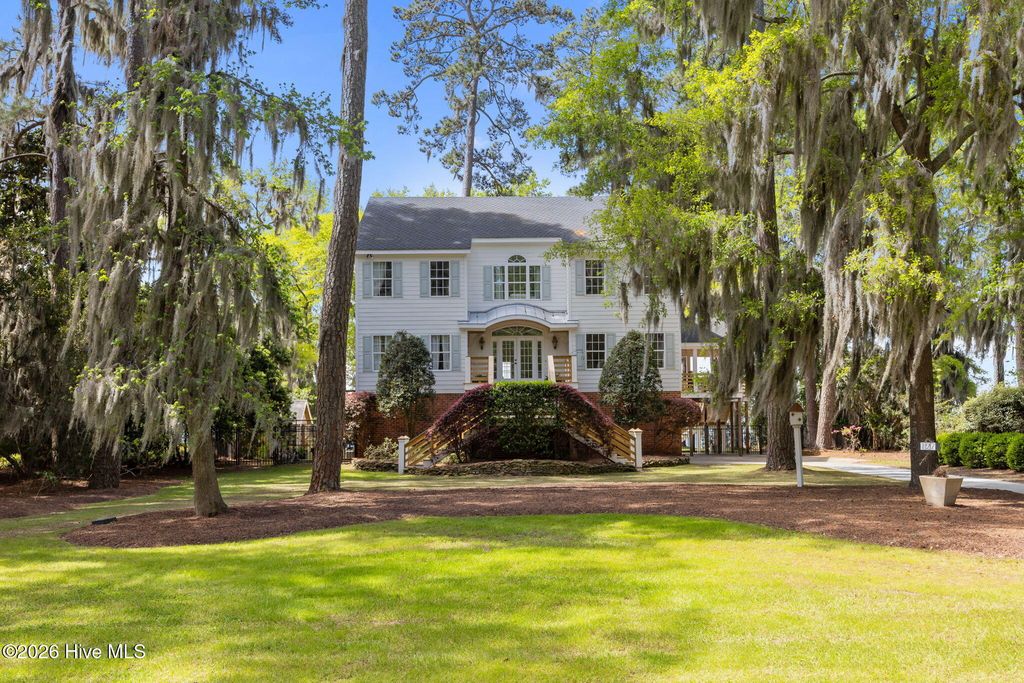 127 Riverview Drive, Washington, NC 27889