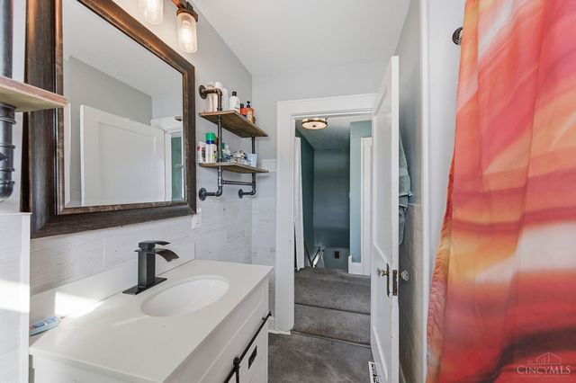 321 Laurel Avenue, Hamilton, OH 45015