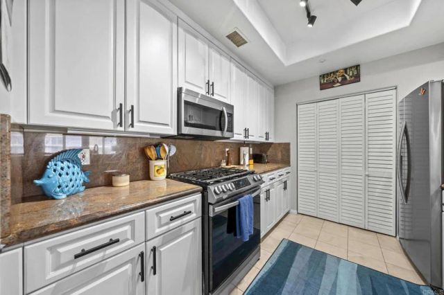 7546 Romeria Street, Carlsbad, CA 92009