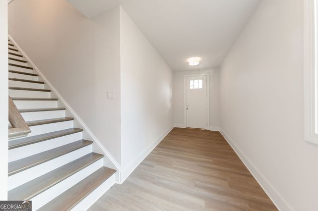 1652 Crest Creek Court, Marietta, GA 30008