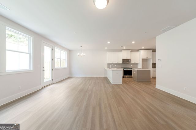 1652 Crest Creek Court, Marietta, GA 30008