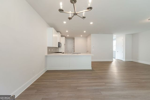 1652 Crest Creek Court, Marietta, GA 30008