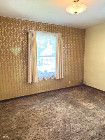 321 N 16th Avenue, Beech Grove, IN 46107