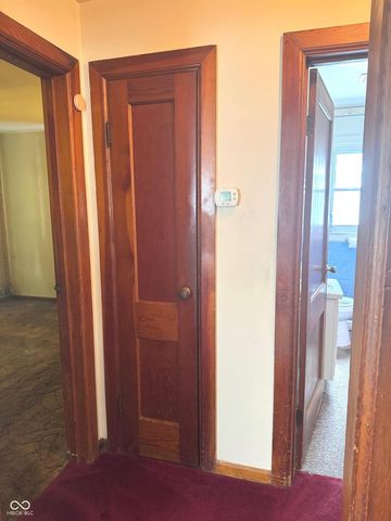 321 N 16th Avenue, Beech Grove, IN 46107
