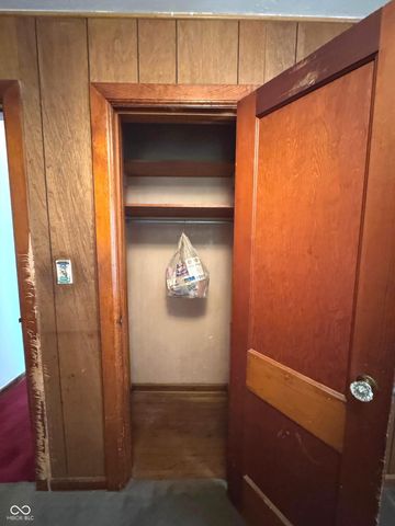 321 N 16th Avenue, Beech Grove, IN 46107