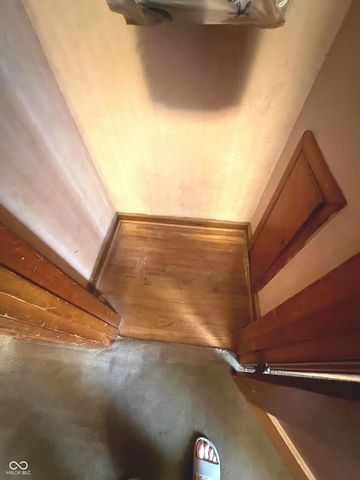 321 N 16th Avenue, Beech Grove, IN 46107