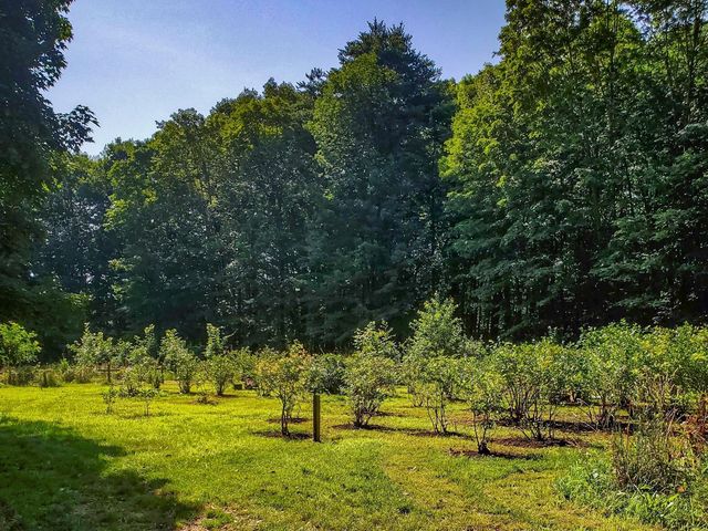 226 Amesbury Road, Kensington, NH 03833