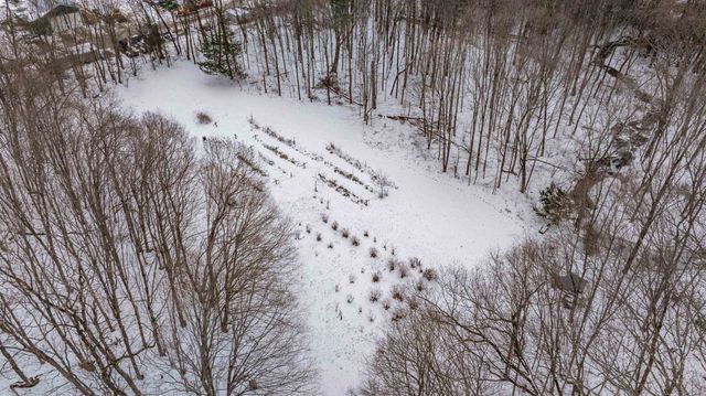 226 Amesbury Road, Kensington, NH 03833