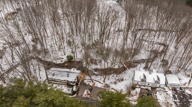 226 Amesbury Road, Kensington, NH 03833