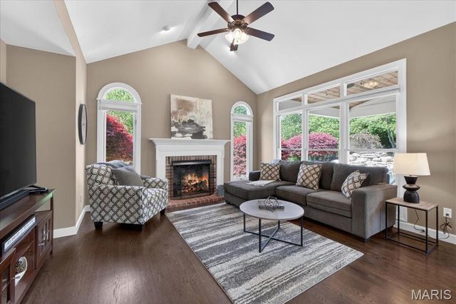 18009 Tara Woods Court, Chesterfield, MO 63005