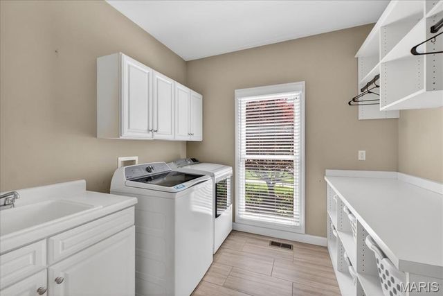 18009 Tara Woods Court, Chesterfield, MO 63005