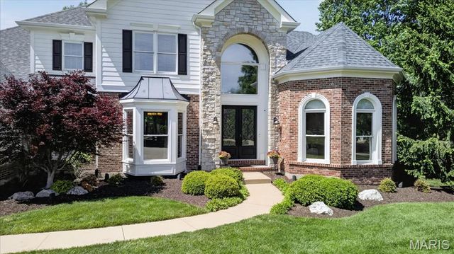 18009 Tara Woods Court, Chesterfield, MO 63005