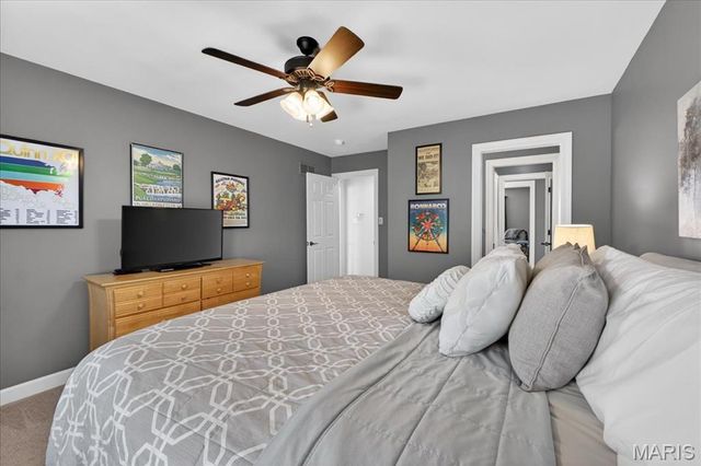 18009 Tara Woods Court, Chesterfield, MO 63005