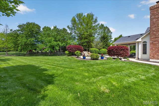 18009 Tara Woods Court, Chesterfield, MO 63005