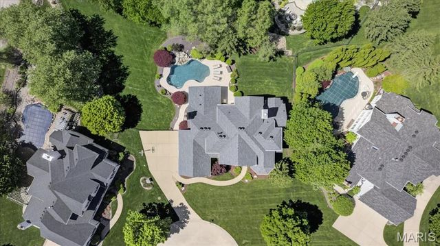 18009 Tara Woods Court, Chesterfield, MO 63005