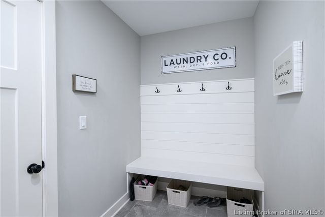 4242 Recreation Way, Jeffersonville, IN 47130