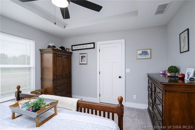 4242 Recreation Way, Jeffersonville, IN 47130