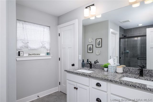 4242 Recreation Way, Jeffersonville, IN 47130