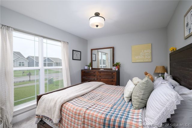 4242 Recreation Way, Jeffersonville, IN 47130