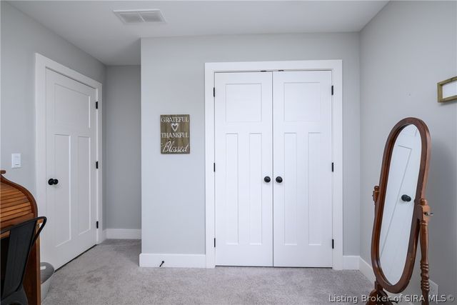 4242 Recreation Way, Jeffersonville, IN 47130